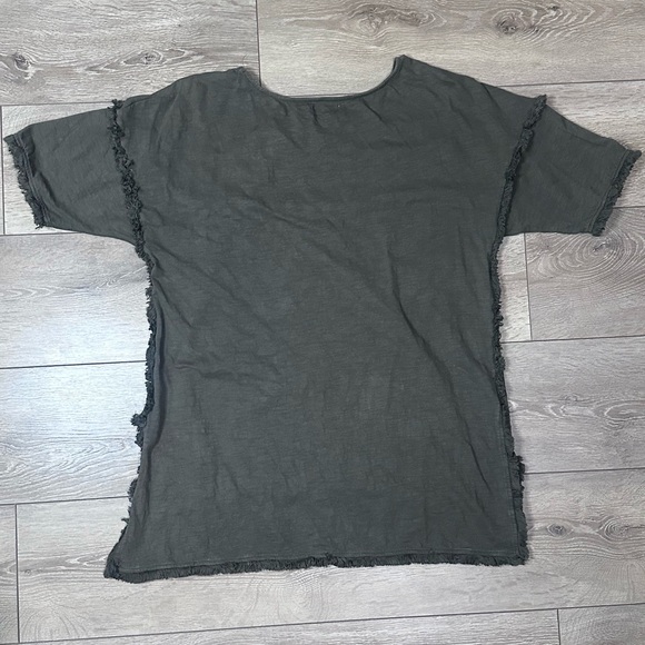 •Sold•  Umgee Olive Green Frayed High Low Tee - Picture 10 of 13